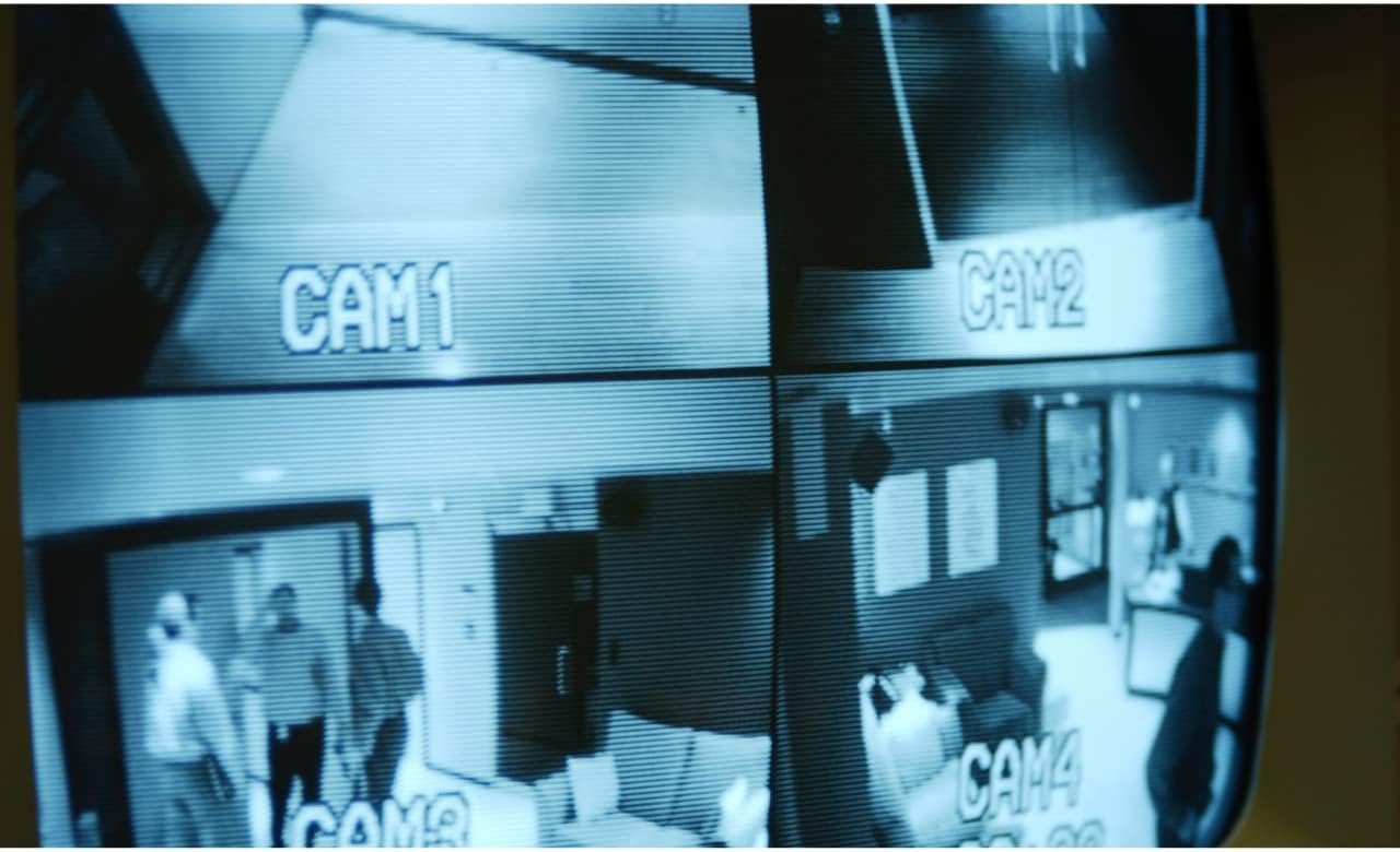 Axis Q8752-E bispectral PTZ camera review,Axis Q8752-E pros cons,bispectral PTZ camera worth buying,Axis Q8752-E vs alternatives,should I buy Axis Q8752-E,best thermal PTZ camera unboxing and complete package contents