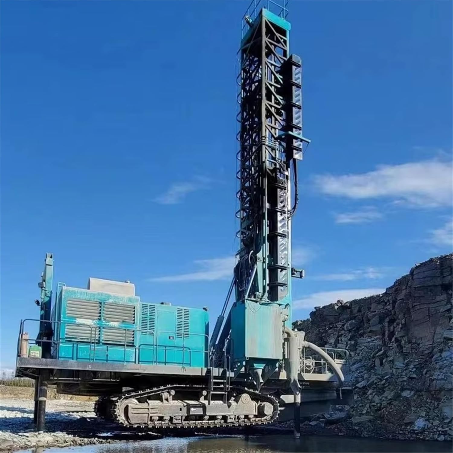 crawler water well drilling rig,tracked borehole drilling machine,crawler drilling rig pros cons,best water well drilling equipment,crawler rig for uneven terrain,buy crawler drilling rig - detailed features and technical specifications